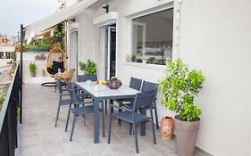 Cozy Penthouse With Stunning View To Acropolis!